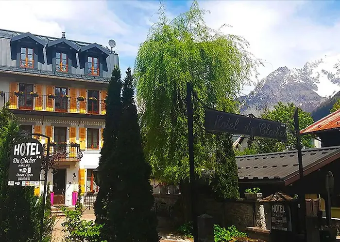 Du Clocher Hotel 3*