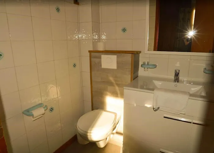 Du Clocher Hotel