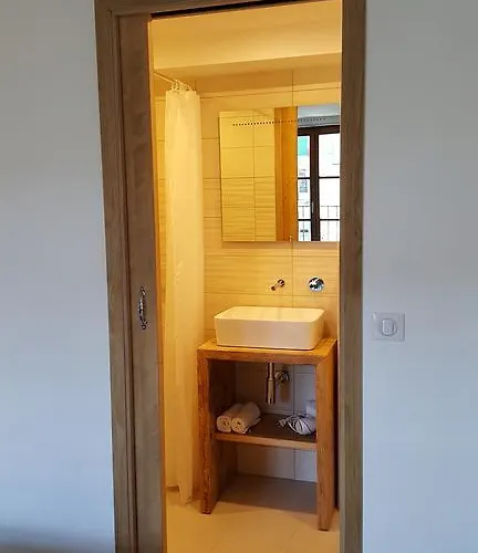 호텔 뒤 클로셰 3*